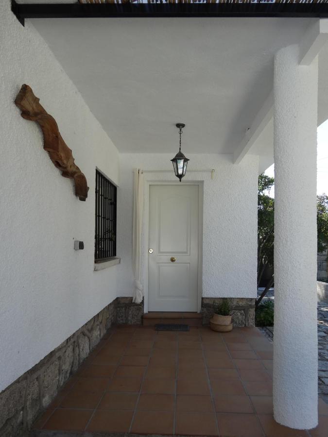 Casa Rural Mirando A La Pena "Grupo Mirando A Gredos" Cadalso de los Vidrios Kültér fotó